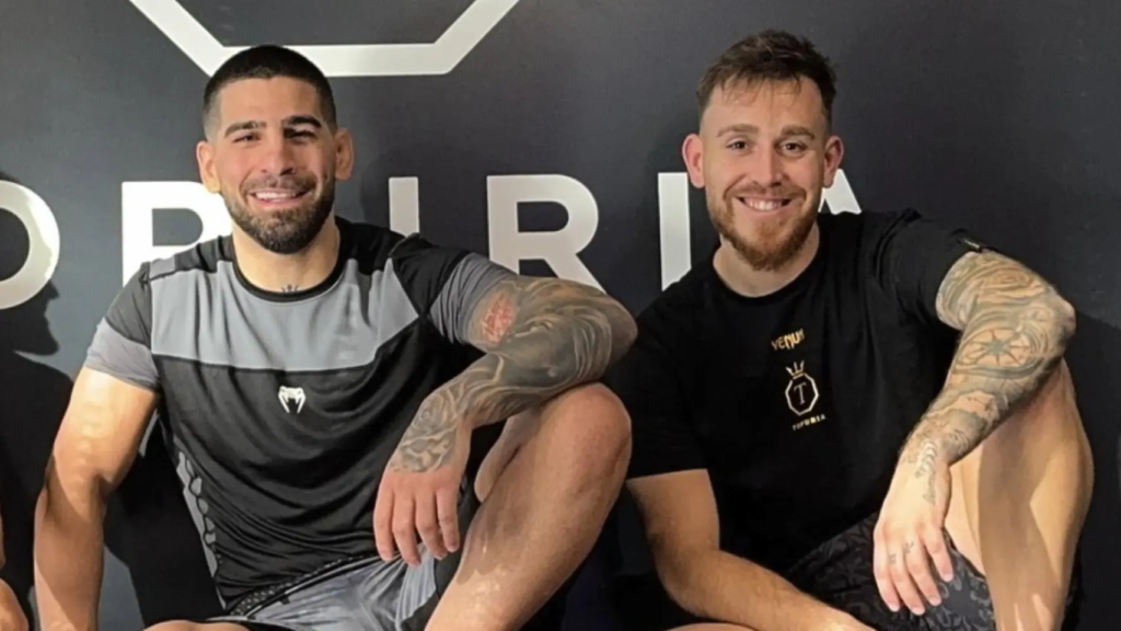 Javi Climent el Entrenador de Boxeo de Ilia Topuria
