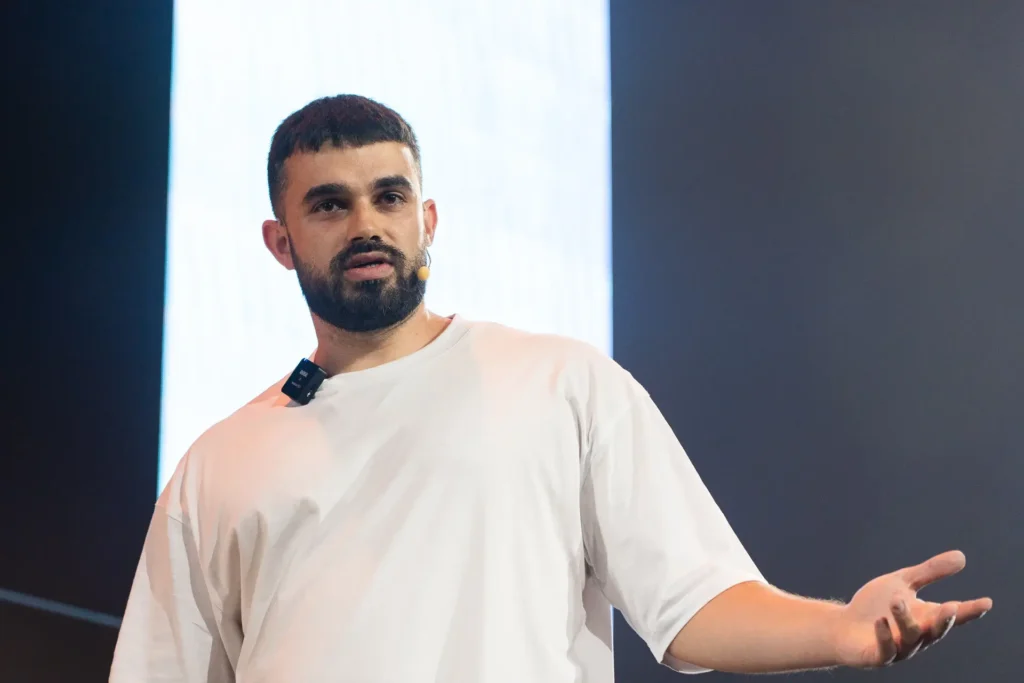 Fabio Serna creador del curso Mi primera venta en 7 días